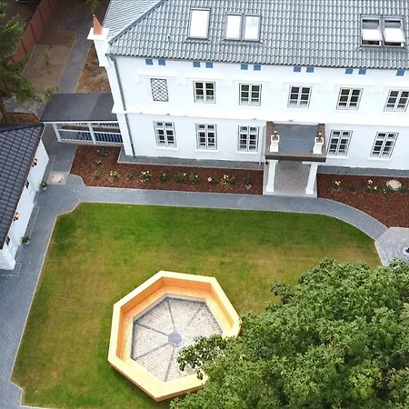 Herrenhaus-henriettenhof * Grömitz