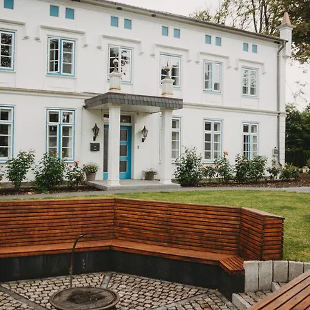 Herrenhaus-henriettenhof * Groemitz
